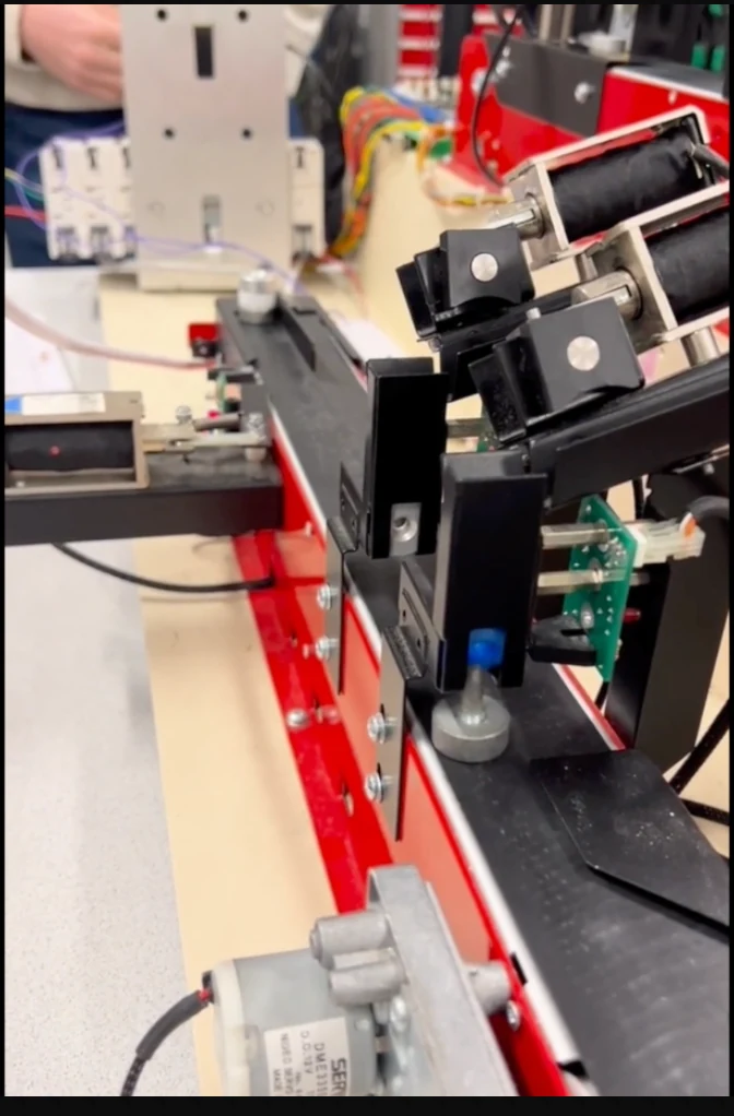 Conveyor washer dispensing and sorting hardware